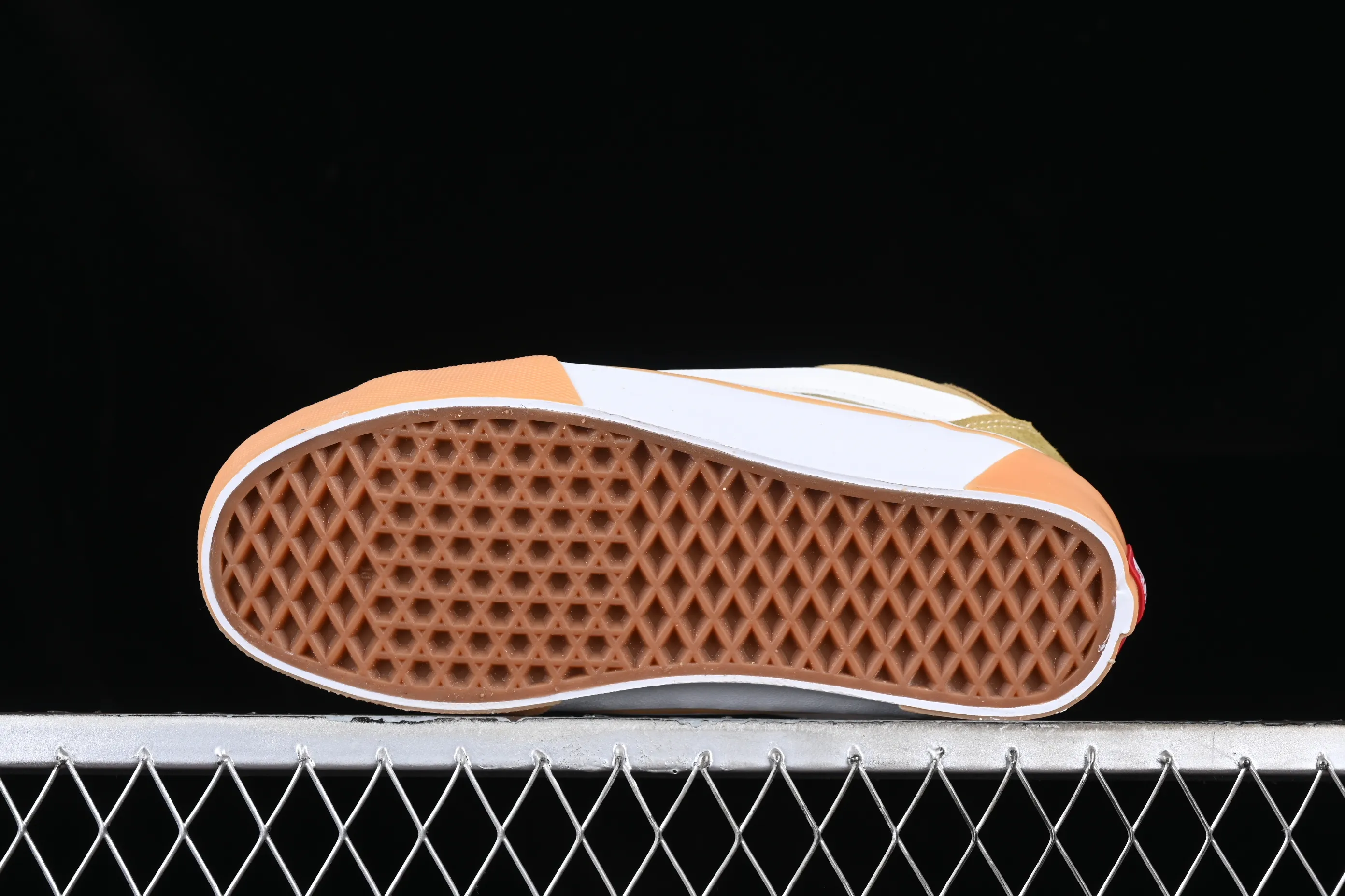 All categories Vans Vans series Vans Mid Vans Zhongbang Vans Knu Skool Vans official fat version of mid-top bread shoes VN000CQ95SMR